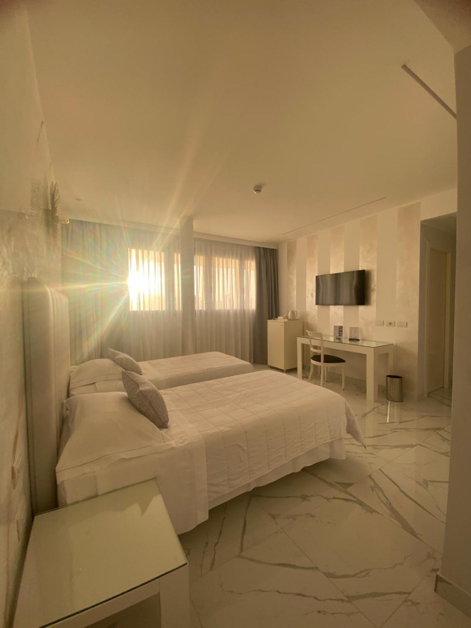 One Hotel & Restaurant Dalmine Exterior foto