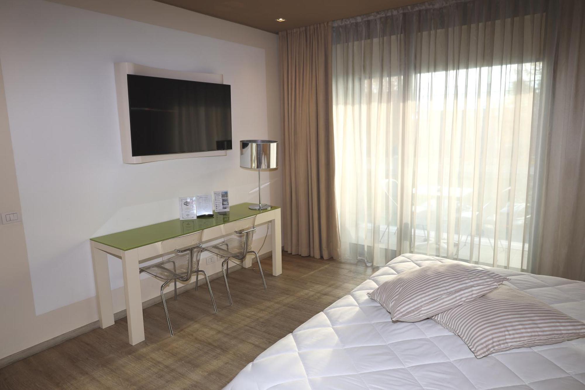 One Hotel & Restaurant Dalmine Exterior foto